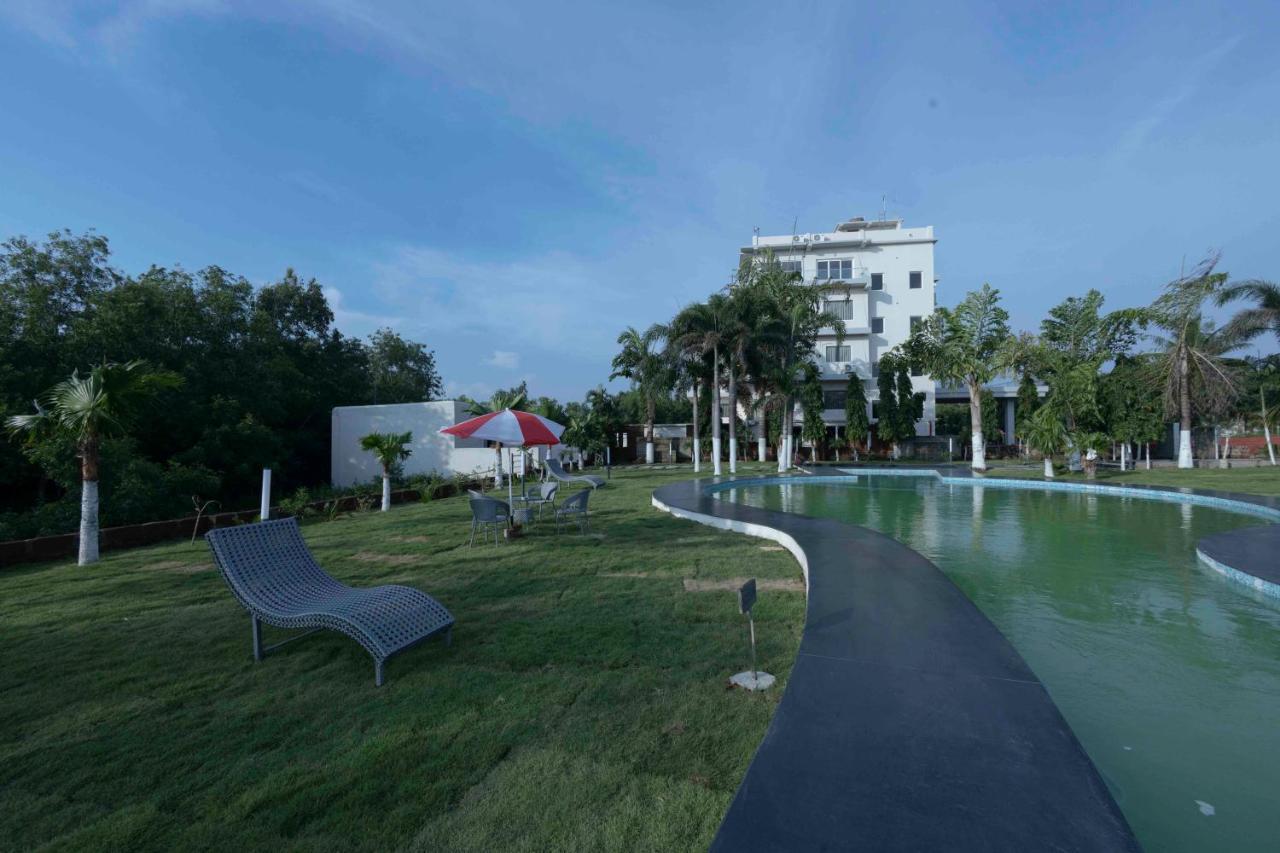 Samudra Resorts And Spa ปูรี ภายนอก รูปภาพ